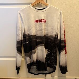 Hollister Men’s Landscape Long Sleeve Tee